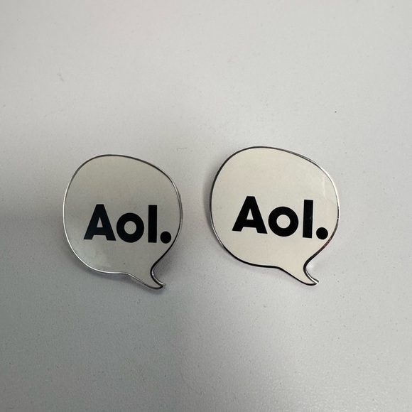 Set of 2 American Online (Aol.) Speech Bubble Logo Enamel Pins. Collectibles